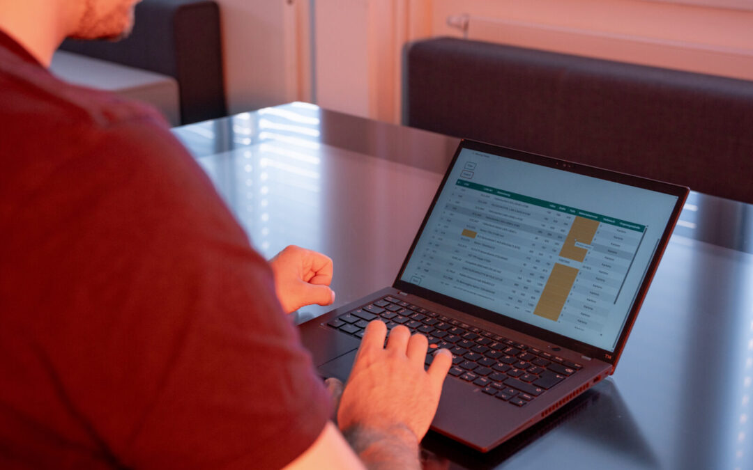 Optimization of logistical master data